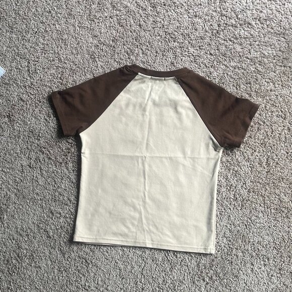 T-shirt with raglan sleeves and vintage cartoon prints - Picture 4 of 5